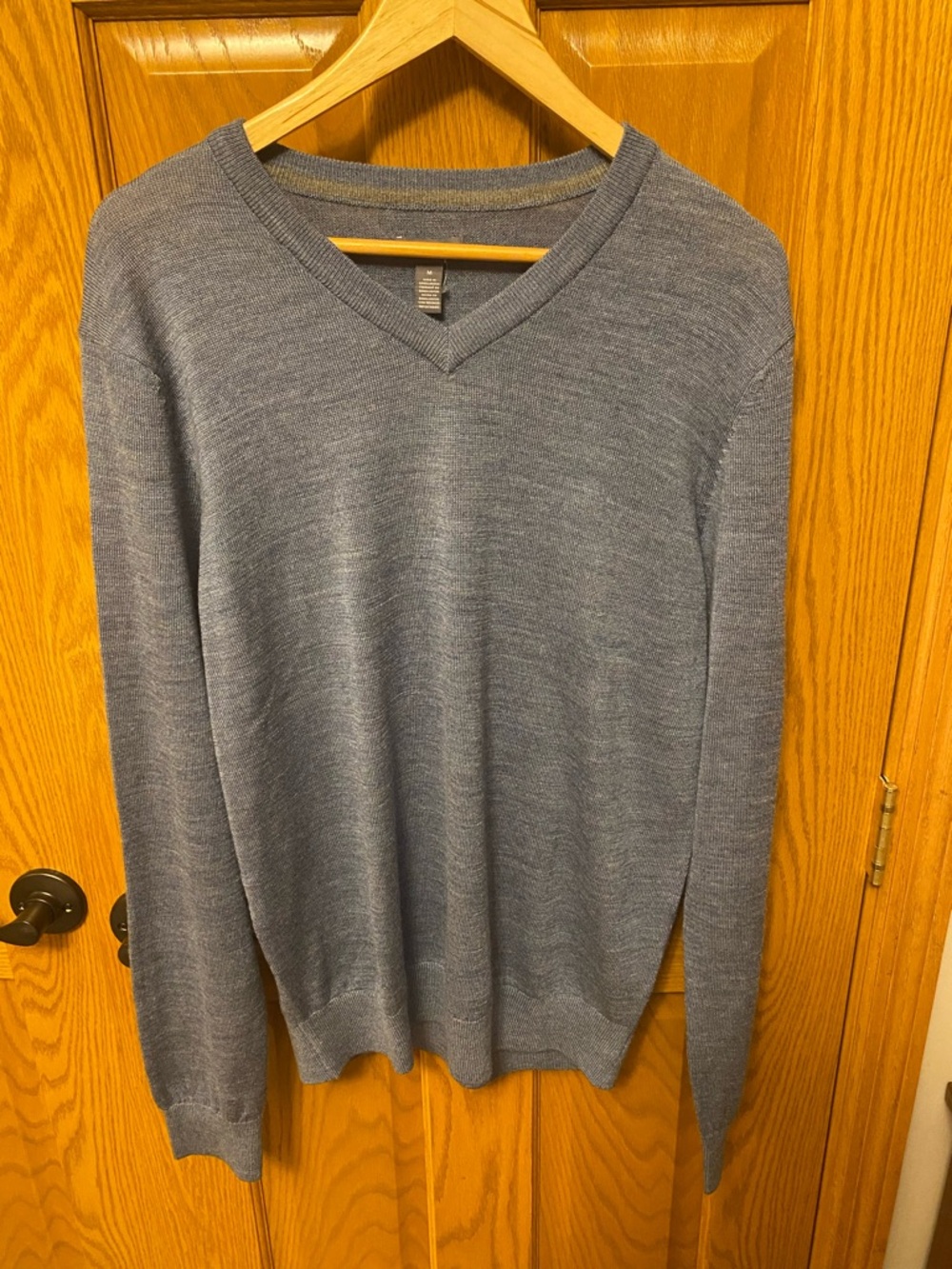 Van Heusen Preppy Men’s Heathered Slate Blue V-Neck Sweater